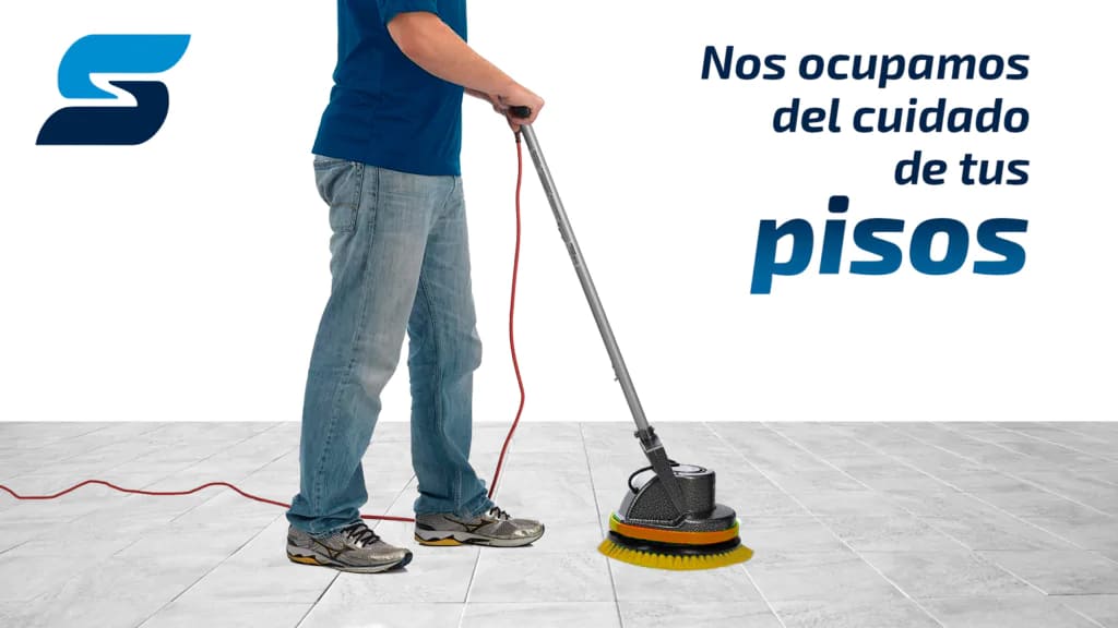 Técnicos de Servicios Salper realizando limpieza y pulido de pisos profesional